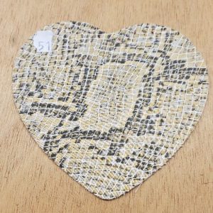 COUDIERE SIMILI CUIR MOTIF COEUR LARGEUR 10 CM /HAUTEUR 10 CM
