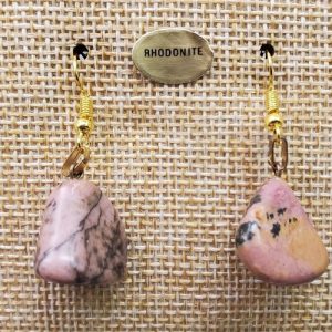 paire de boucle d'oreille en pierre semi précieuse en forme diverses rhodonite