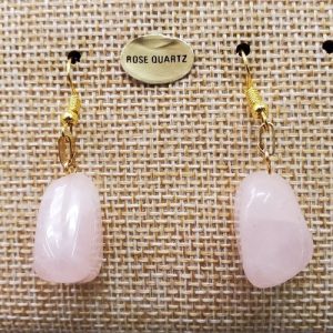 paire de boucle d'oreille en pierre semi précieuse en forme diverses rose squartz