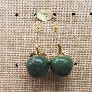 Paire de boucle d'oreille motif pomme pendentif en pierre naturelle et pierre semi précieuse africa jade