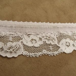 dentelle de calais rachel pink blush 4 cm/ hauteur de broderie 3 cm