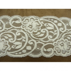 dentelle de calais blanche , blanc cassé, écru