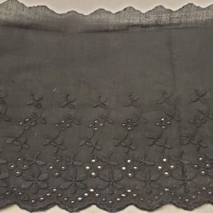 Broderie anglaise noire hauteur de broderie 10 cm/ hauteur totale 18 cm