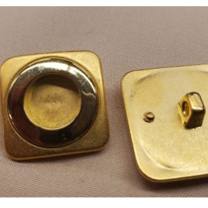 bouton/ bijou carré métal leger doré Disponible en 20 mm et 25 mm