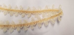 Ruban organza natté – crème & champagne – 30 mm