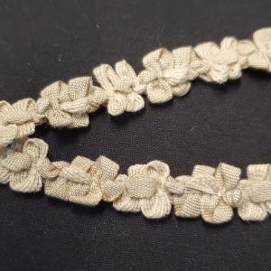 Ruban Fantaisie à Boucles – Beige Sable – 12 mm
