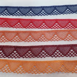 Galon Brodé 35 mm en Coton – Motifs Géométriques et Bord Festonné
