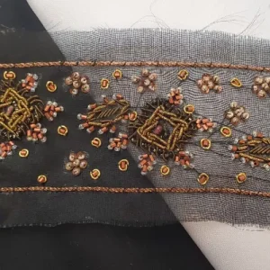 Large Ruban de Soirée – 70 mm – Noir, Or & Perles de Cuivre