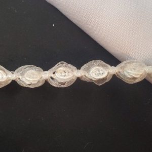 Ruban Organza Précieux – 10 mm – Roses Satinées Blanches
