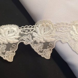 Galon en Guipure Blanche – 45 mm – Fabriqué en France