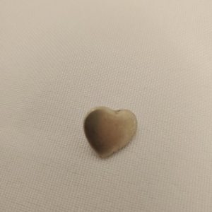 Bouton Métal de Prestige – 15 mm – Cœur Argent Mat