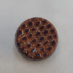 Bouton Acrylique Marron - Texture Peau de Croco (25 mm)