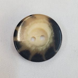 Bouton Acrylique Épais Aspect Corne (Marron & Beige – 30 mm)