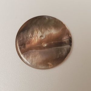 Bouton Nacré Véritable – 27 mm – Épaisseur 2 mm