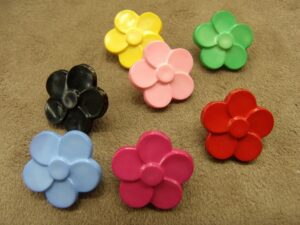 Bouton acrylique à queue motif petite fleur, 18 mm : toutes les couleurs