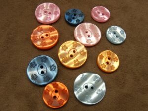Bouton acrylique motif fleur, 18 ou 23 mm : toutes les couleurs
