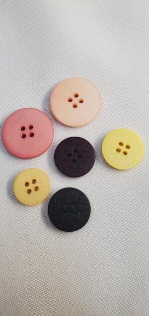 Bouton motif feuillage gravé, 15 ou 18 mm : toutes les couleurs